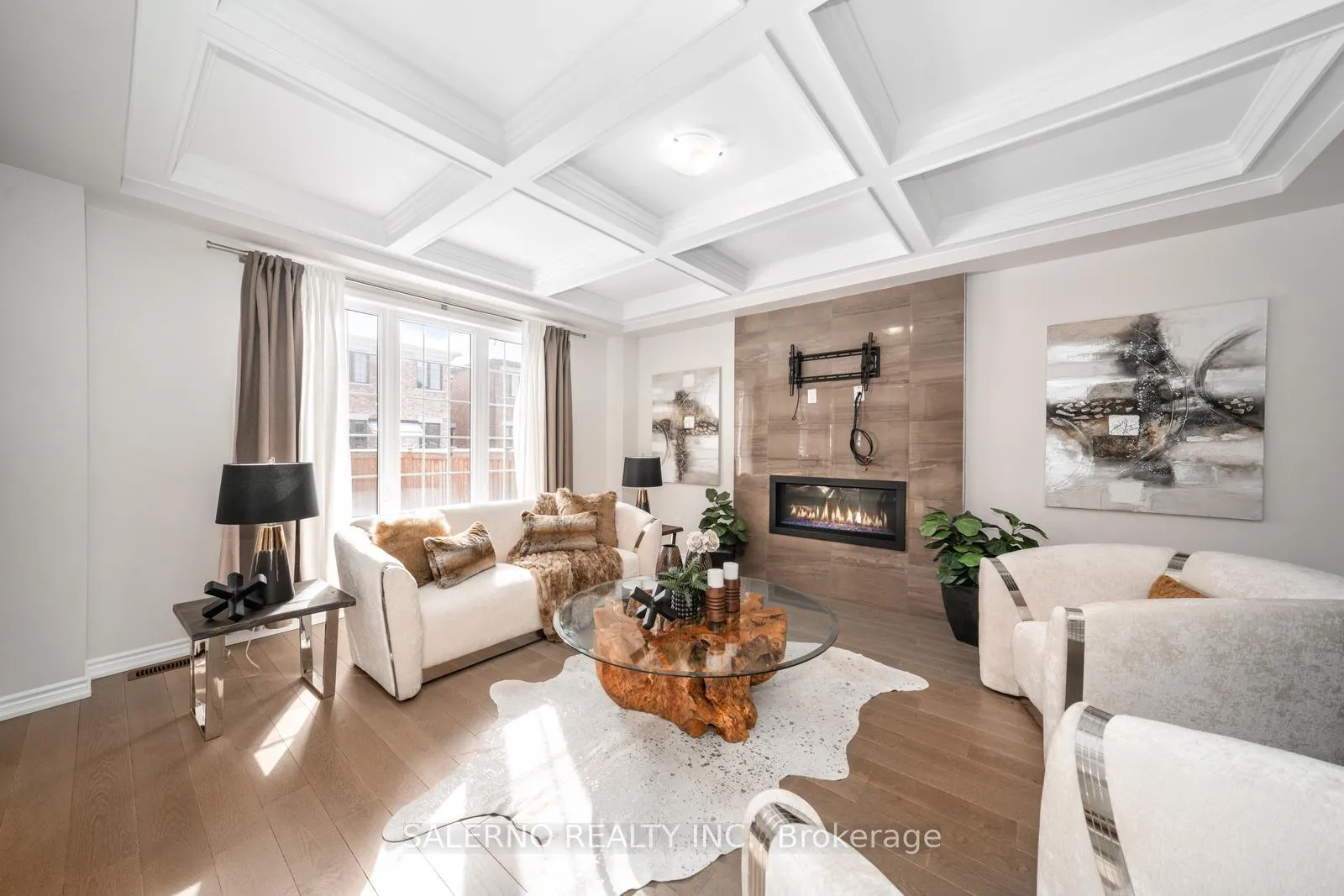 Photo 8 of 37 Chorus Crescent, Vaughan, Kleinburg — HOMEH