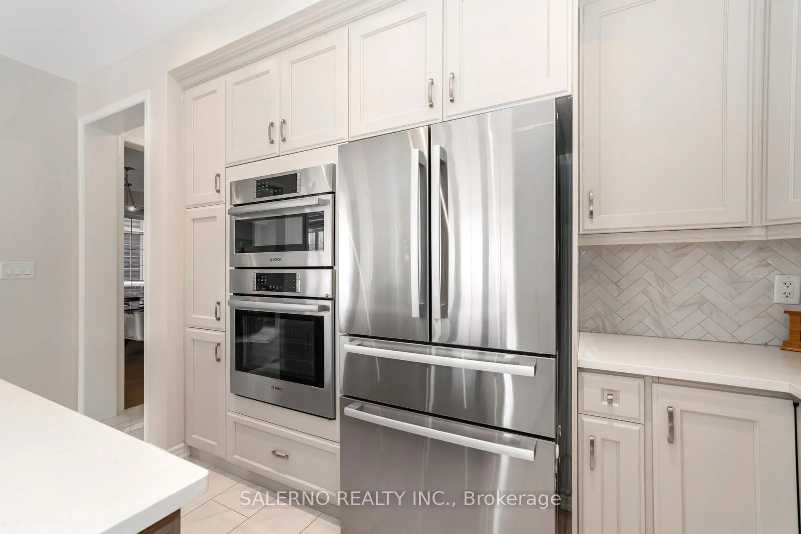 Photo 13 of 37 Chorus Crescent, Vaughan, Kleinburg — HOMEH