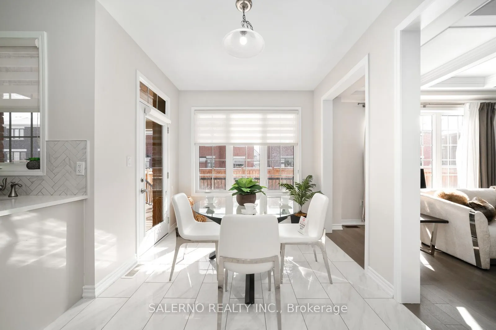Photo 15 of 37 Chorus Crescent, Vaughan, Kleinburg — HOMEH