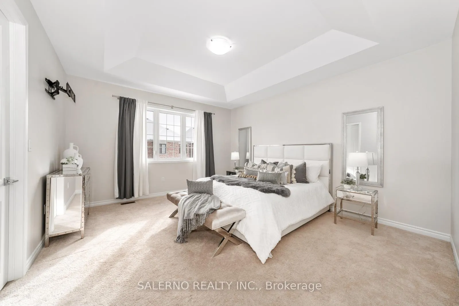 Photo 18 of 37 Chorus Crescent, Vaughan, Kleinburg — HOMEH
