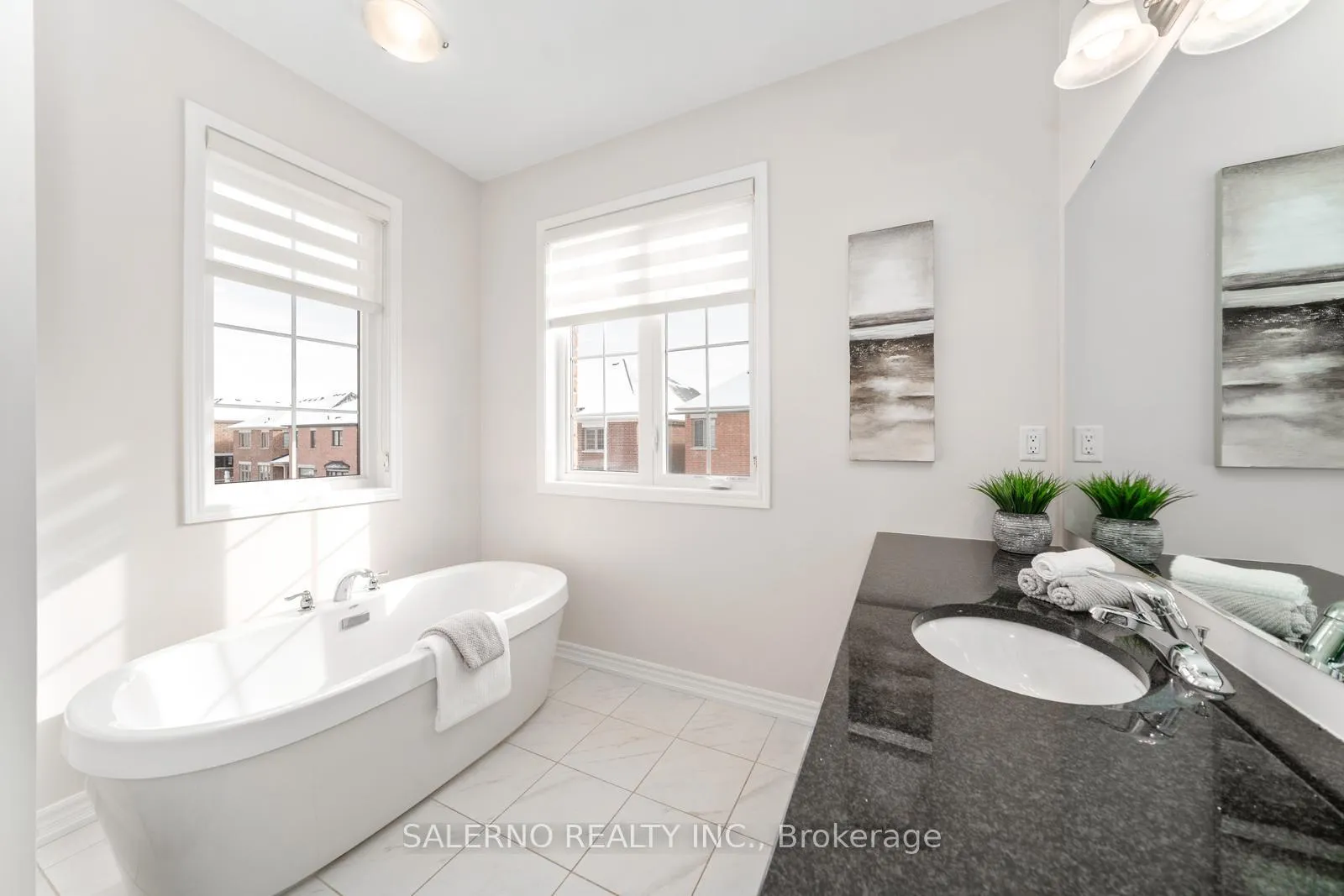 Photo 20 of 37 Chorus Crescent, Vaughan, Kleinburg — HOMEH