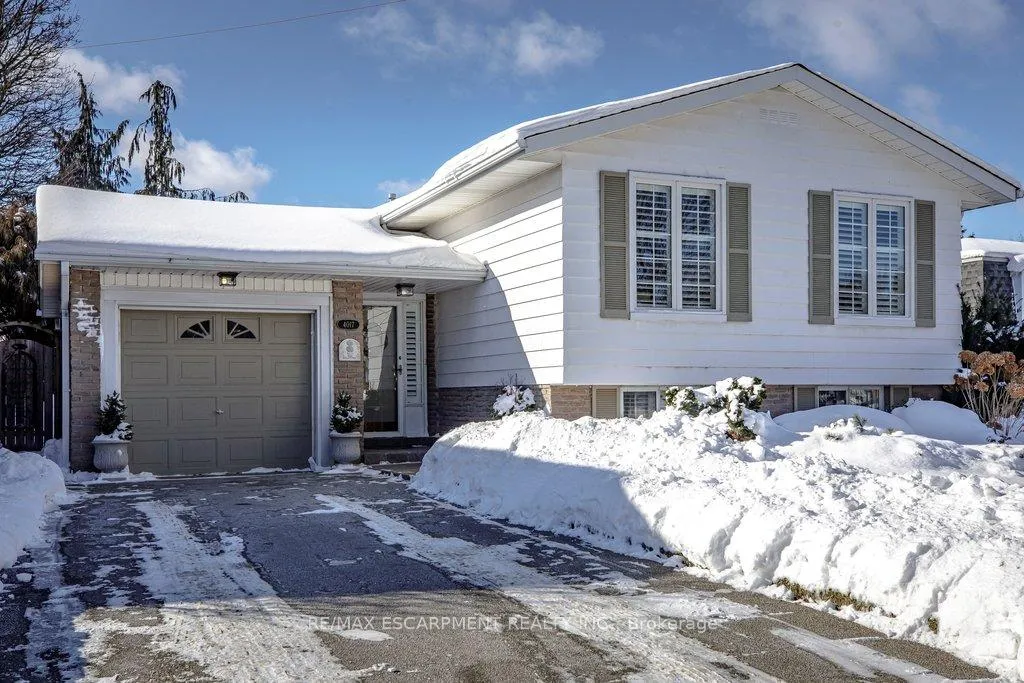 Front of 4017 Kingston Court