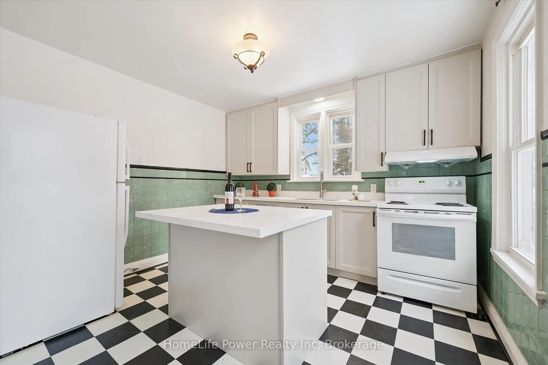 Photo 13 of 36 Linden Avenue, Kitchener — HOMEH