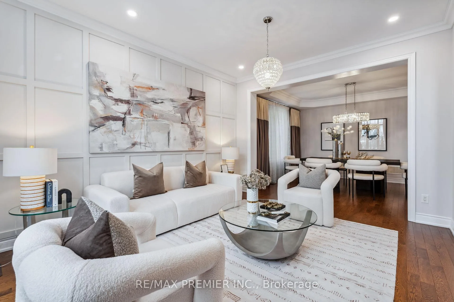 Photo 5 of 8 Heintzman Crescent, Vaughan, Patterson — HOMEH