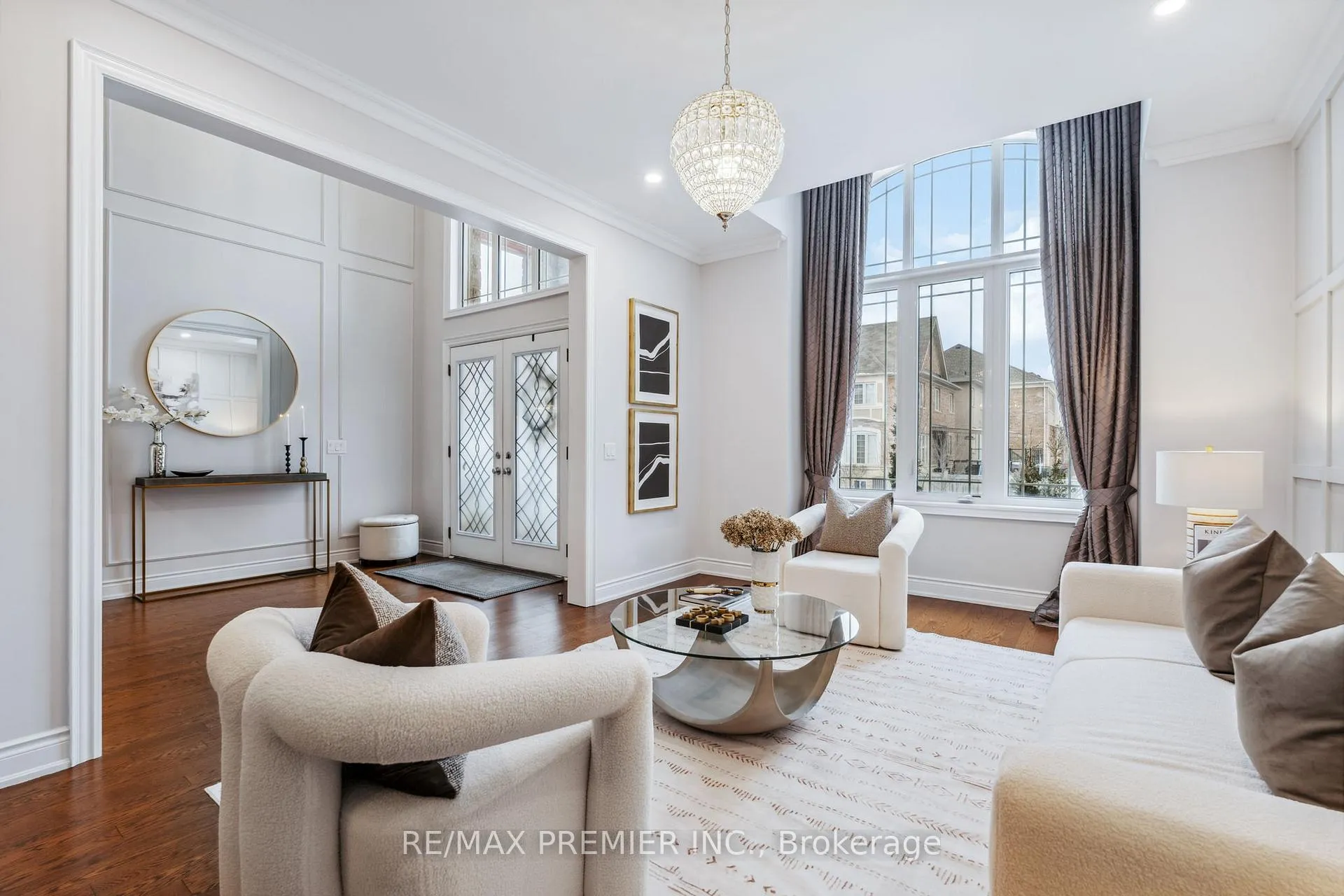 Photo 8 of 8 Heintzman Crescent, Vaughan, Patterson — HOMEH