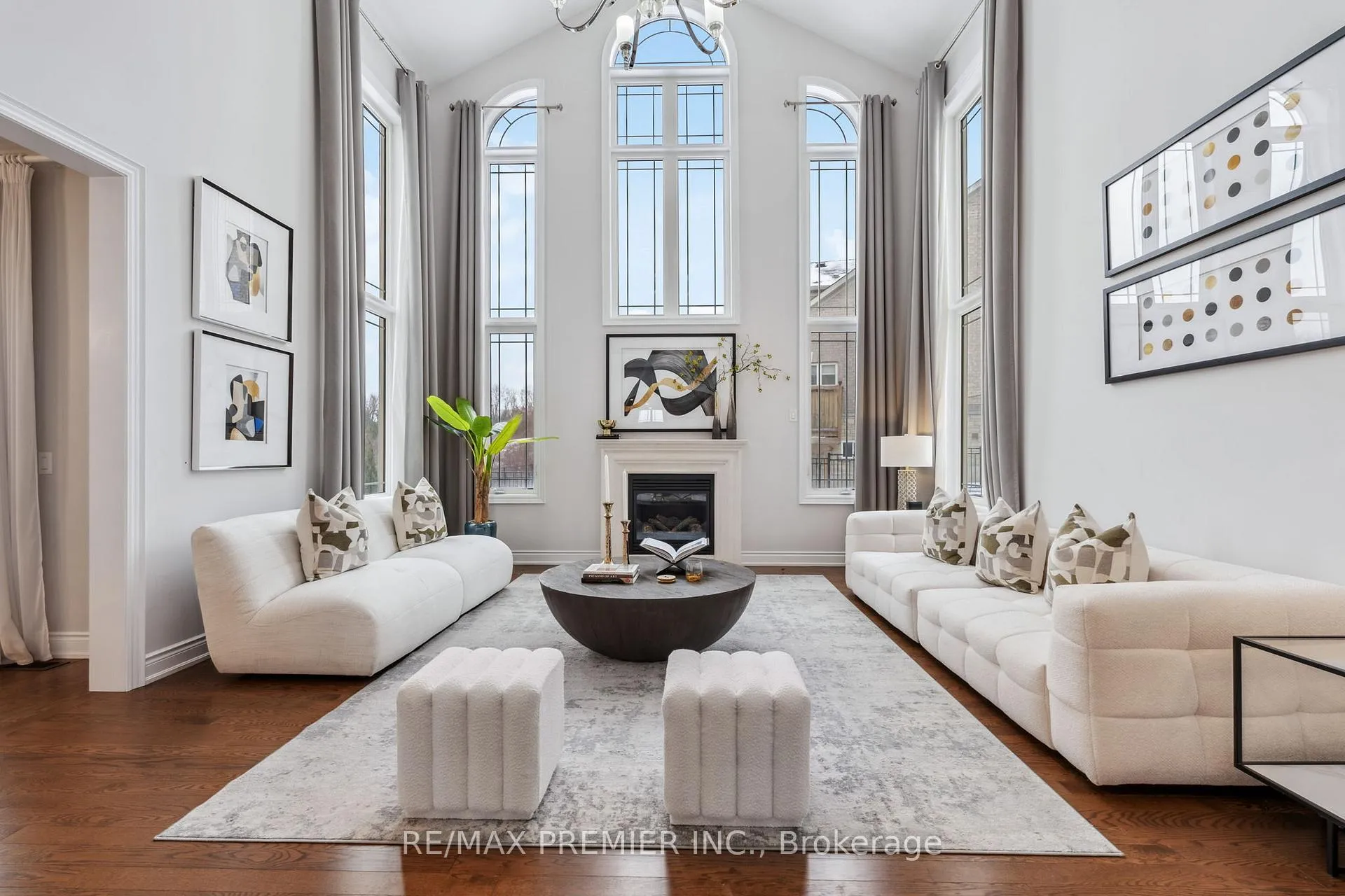 Photo 11 of 8 Heintzman Crescent, Vaughan, Patterson — HOMEH
