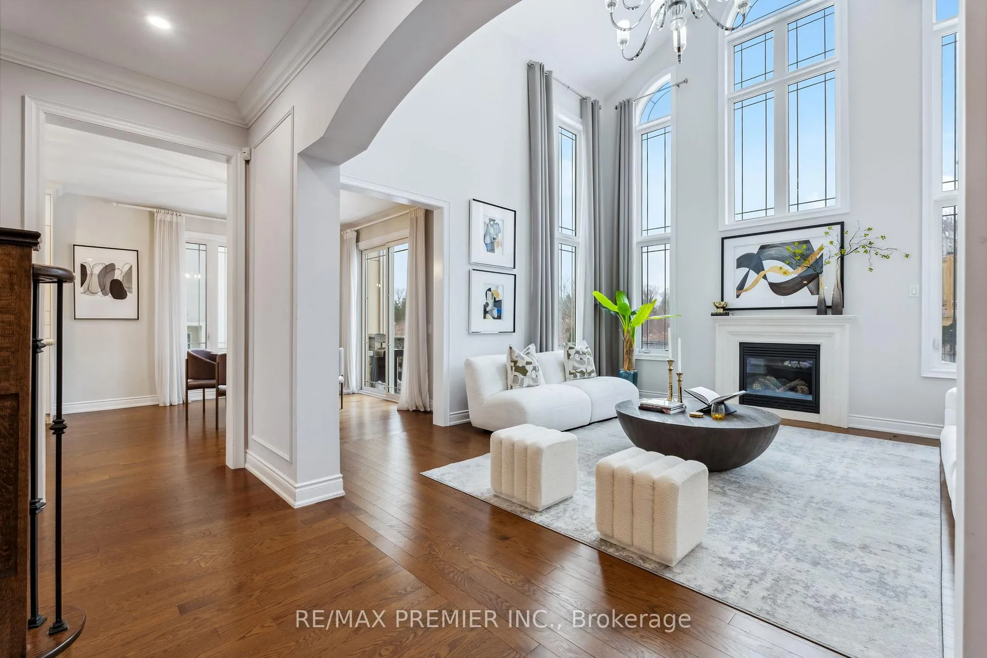 Photo 12 of 8 Heintzman Crescent, Vaughan, Patterson — HOMEH