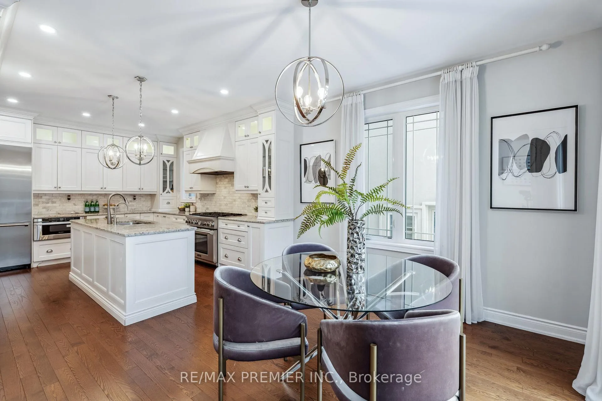 Photo 15 of 8 Heintzman Crescent, Vaughan, Patterson — HOMEH