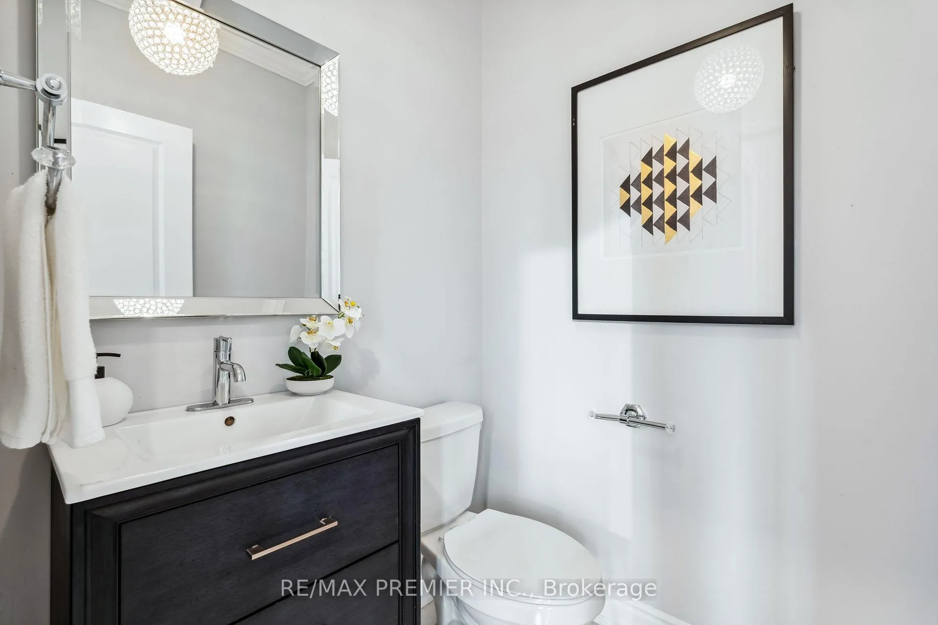 Photo 21 of 8 Heintzman Crescent, Vaughan, Patterson — HOMEH