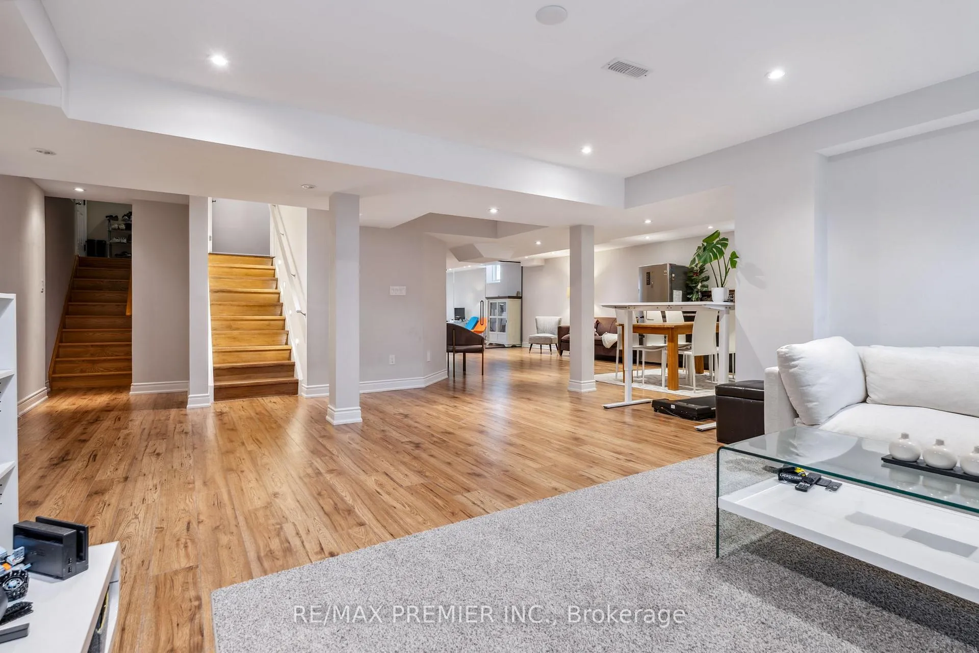 Photo 31 of 8 Heintzman Crescent, Vaughan, Patterson — HOMEH