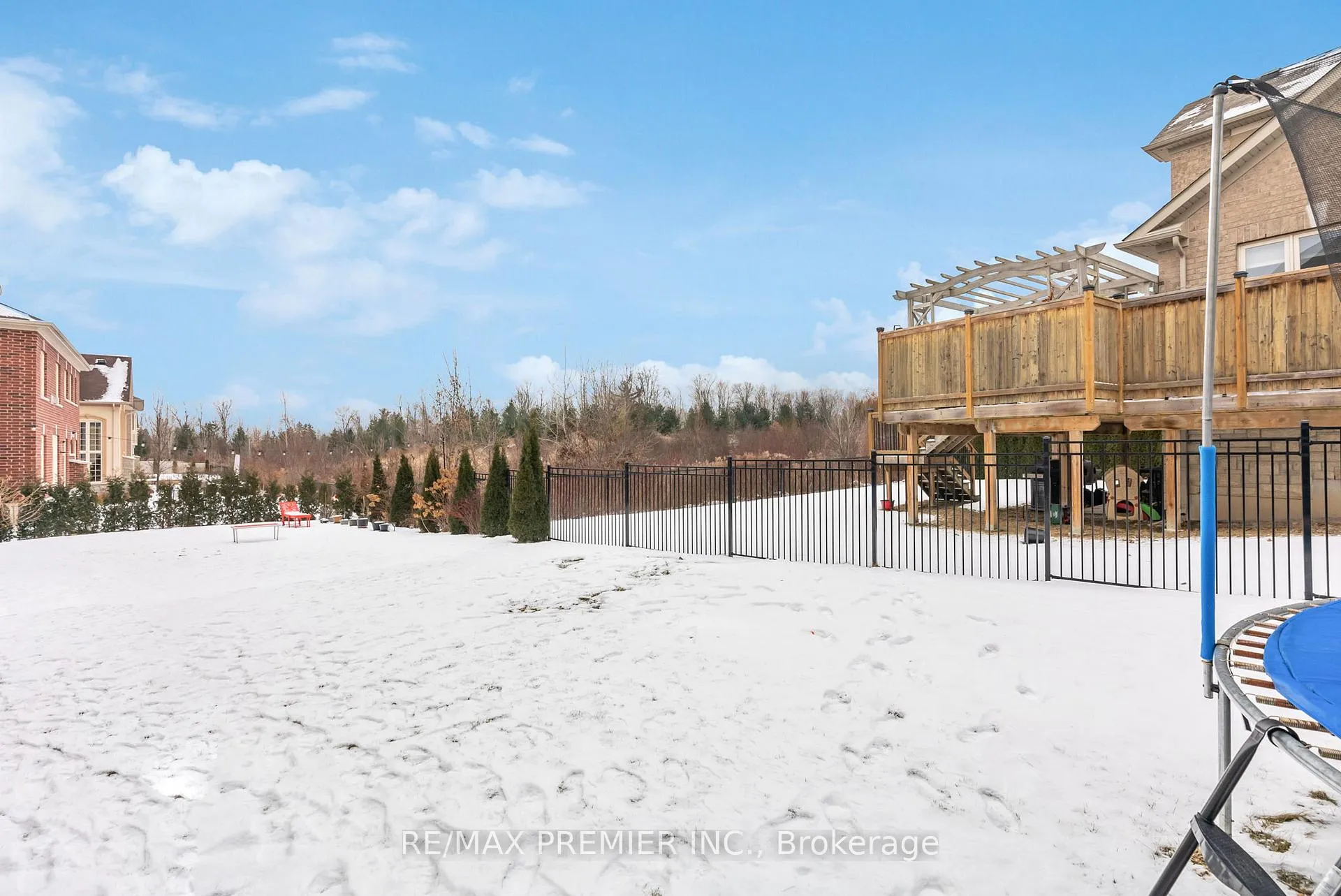 Photo 35 of 8 Heintzman Crescent, Vaughan, Patterson — HOMEH