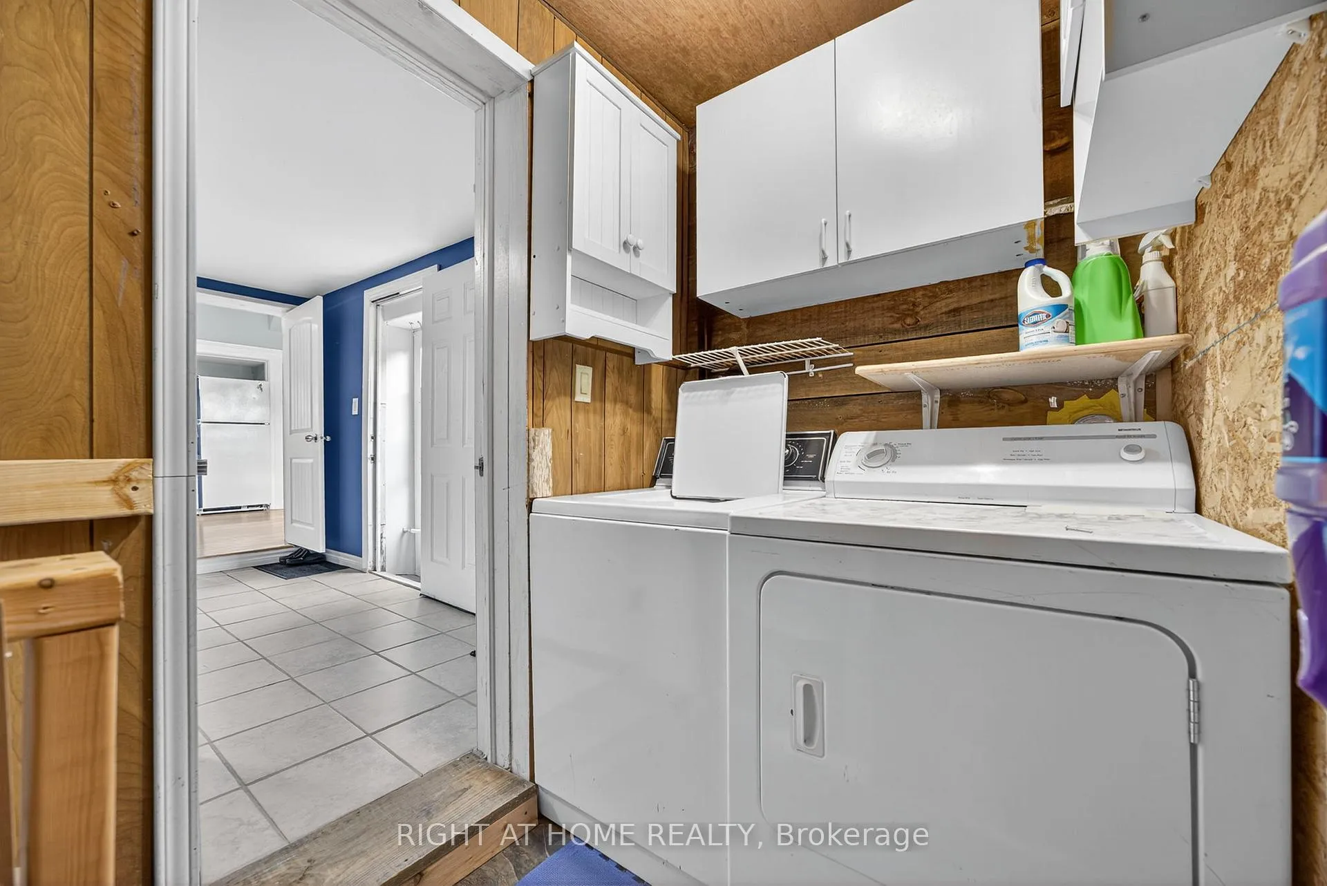 Photo 11 of 314 Queen Street, Midland — HOMEH