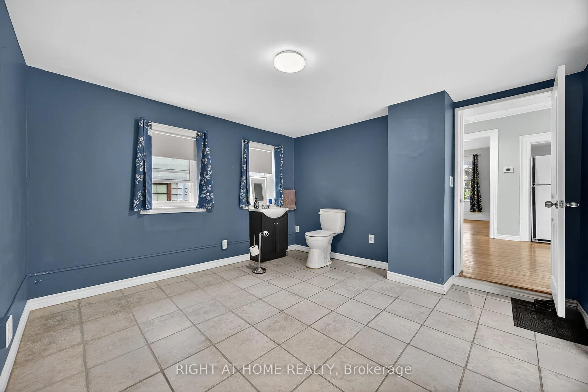 Photo 19 of 314 Queen Street, Midland — HOMEH