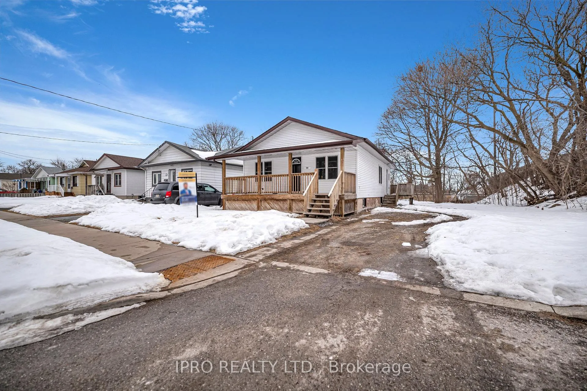 Photo 2 of 260 Annis Street, Oshawa, Lakeview — HOMEH