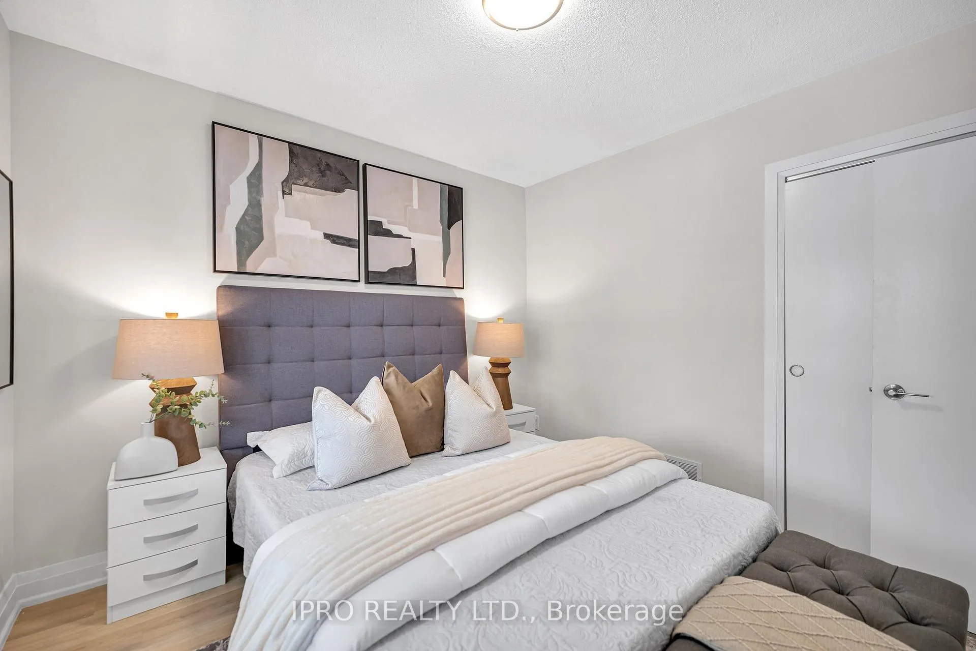 Photo 9 of 260 Annis Street, Oshawa, Lakeview — HOMEH
