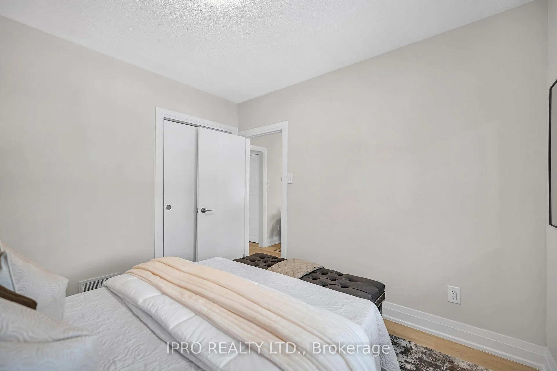 Photo 10 of 260 Annis Street, Oshawa, Lakeview — HOMEH