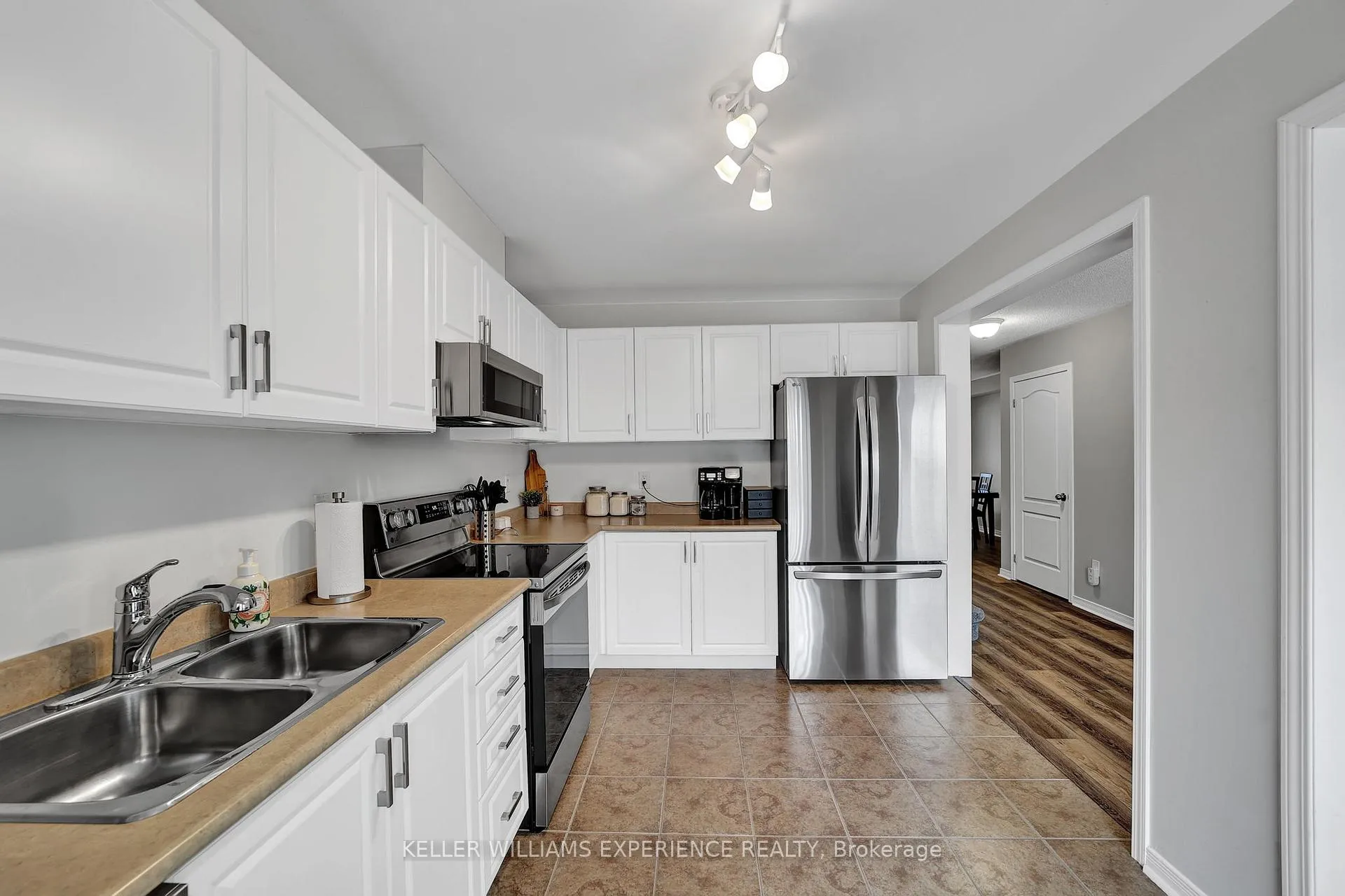 Photo 15 of 105 Stonemount Crescent, Essa, Angus — HOMEH