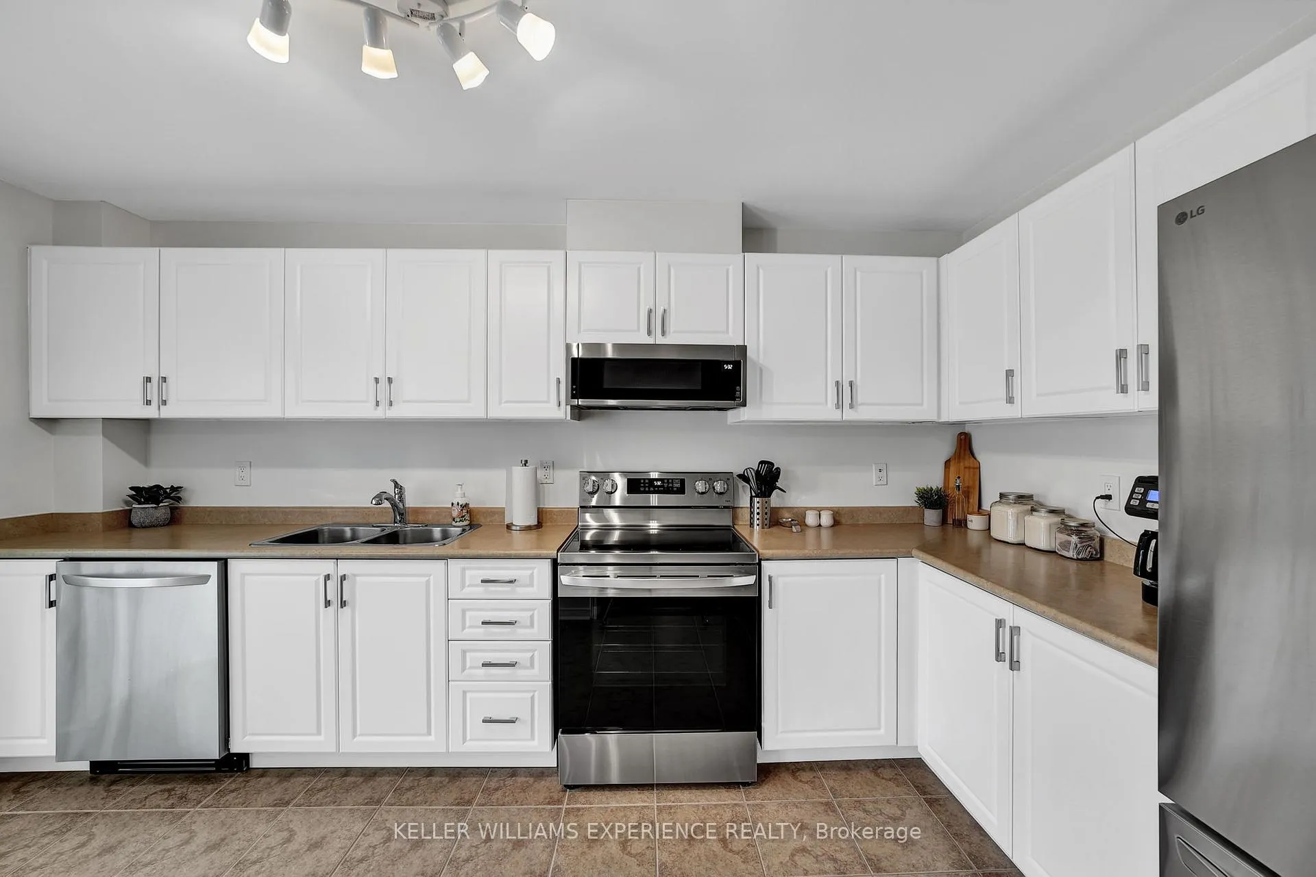 Photo 17 of 105 Stonemount Crescent, Essa, Angus — HOMEH