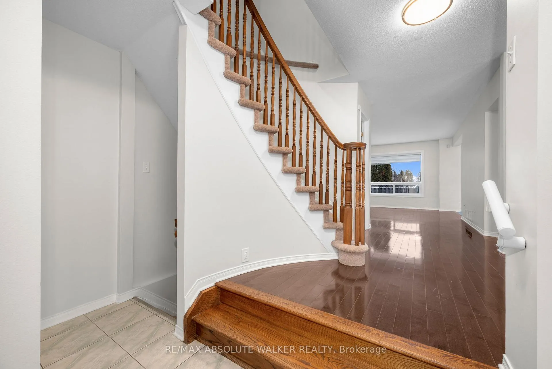 Photo 2 of 246 Mountshannon Drive, Ottawa, Barrhaven - Longfields — HOMEH