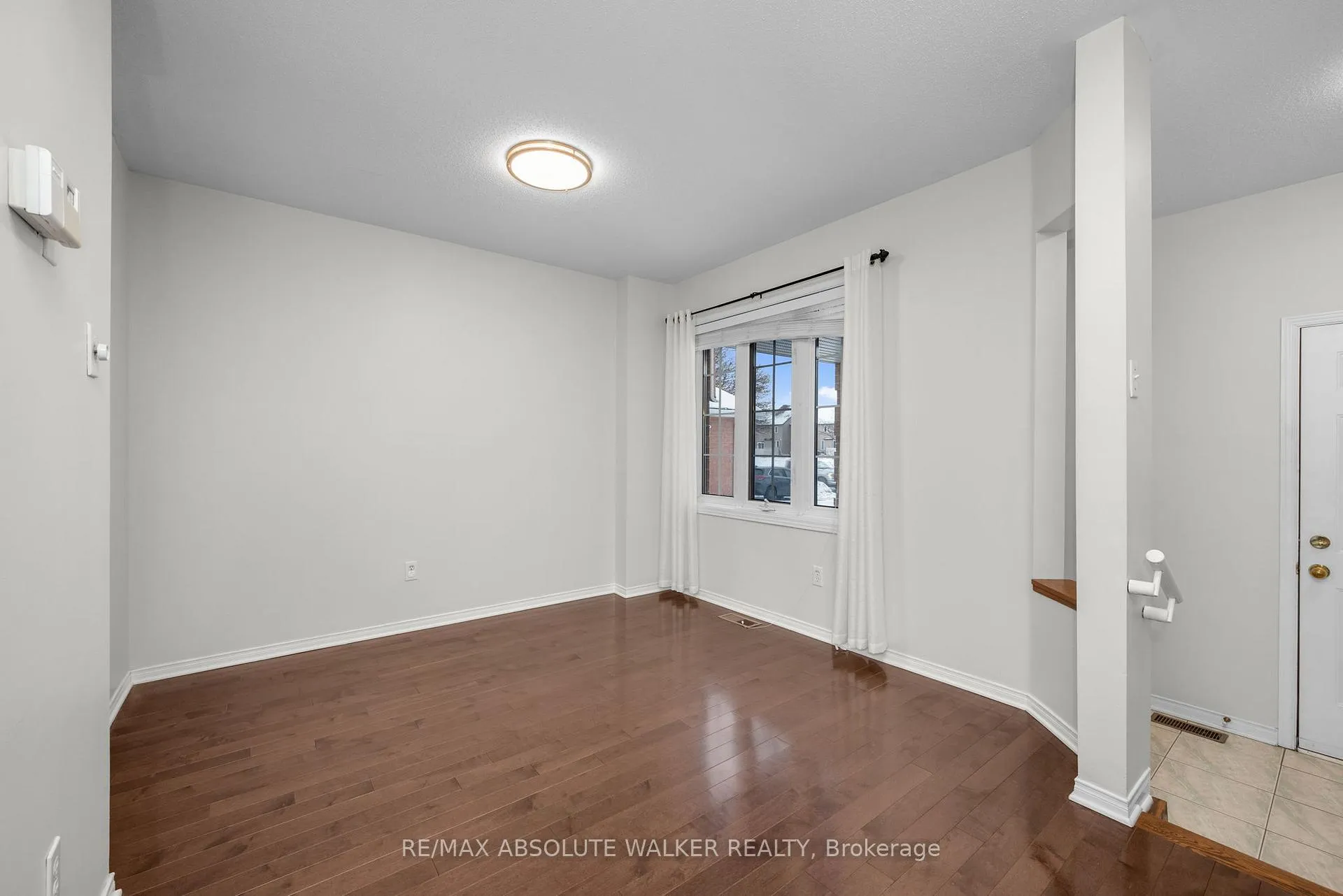 Photo 4 of 246 Mountshannon Drive, Ottawa, Barrhaven - Longfields — HOMEH