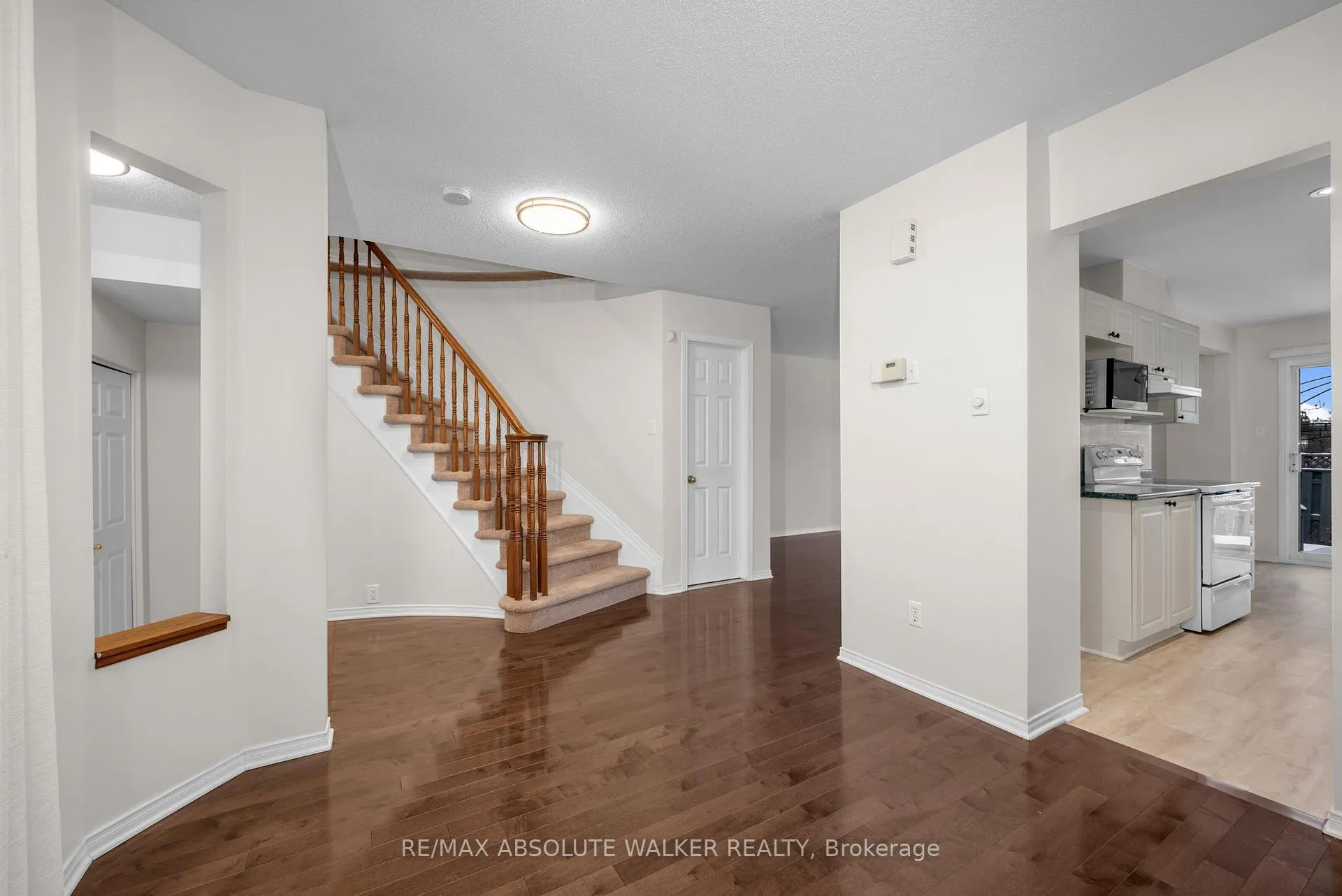 Photo 5 of 246 Mountshannon Drive, Ottawa, Barrhaven - Longfields — HOMEH