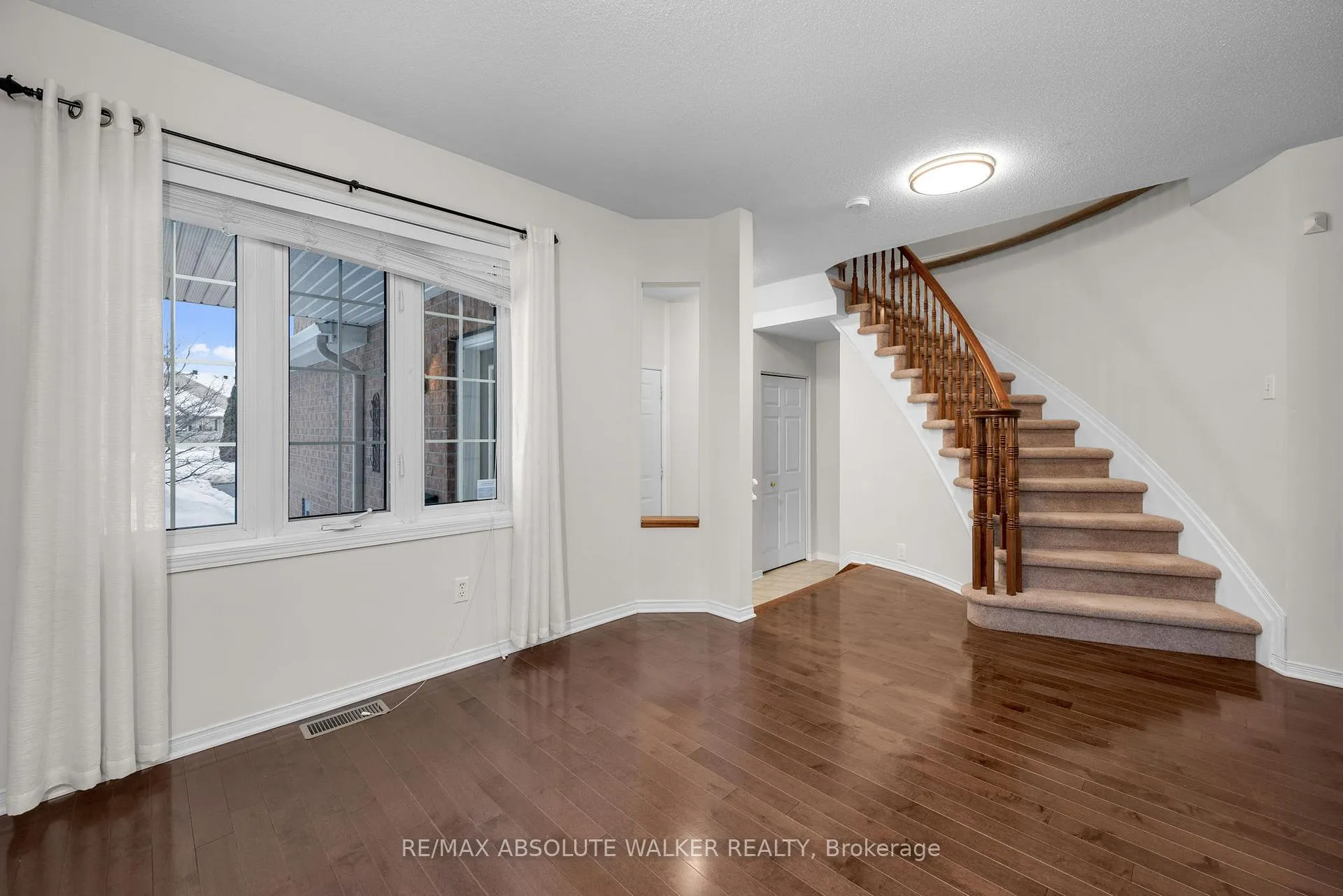Photo 6 of 246 Mountshannon Drive, Ottawa, Barrhaven - Longfields — HOMEH
