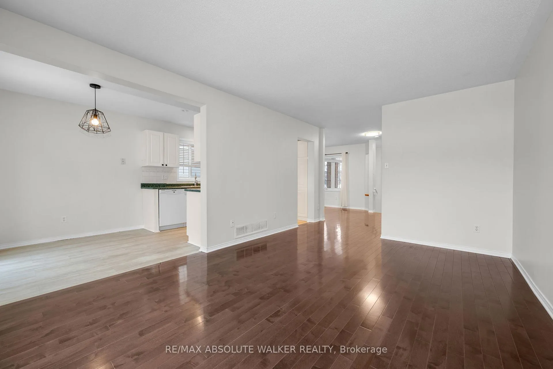 Photo 9 of 246 Mountshannon Drive, Ottawa, Barrhaven - Longfields — HOMEH