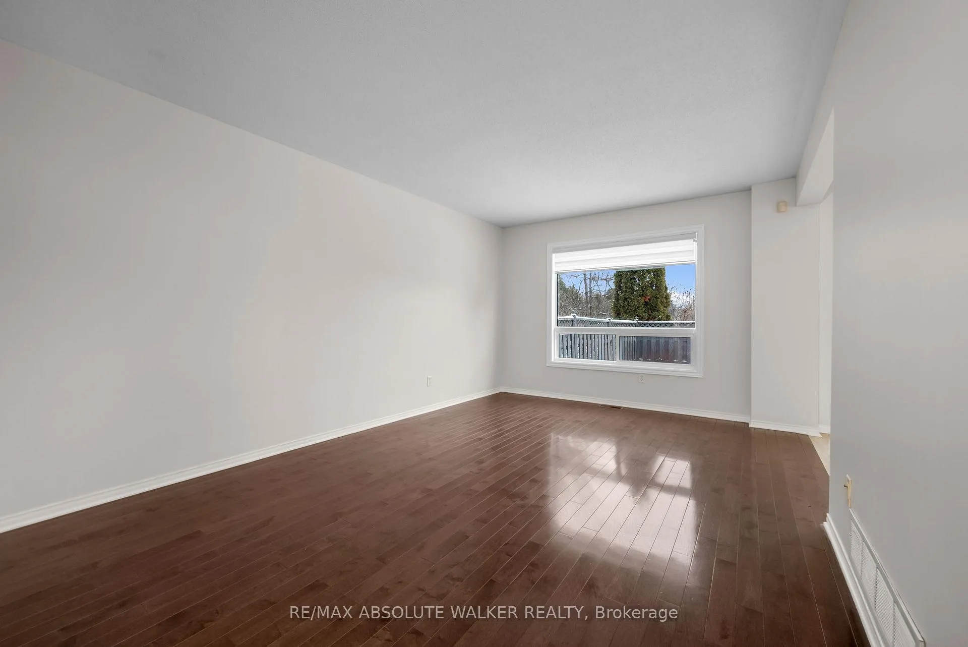 Photo 10 of 246 Mountshannon Drive, Ottawa, Barrhaven - Longfields — HOMEH
