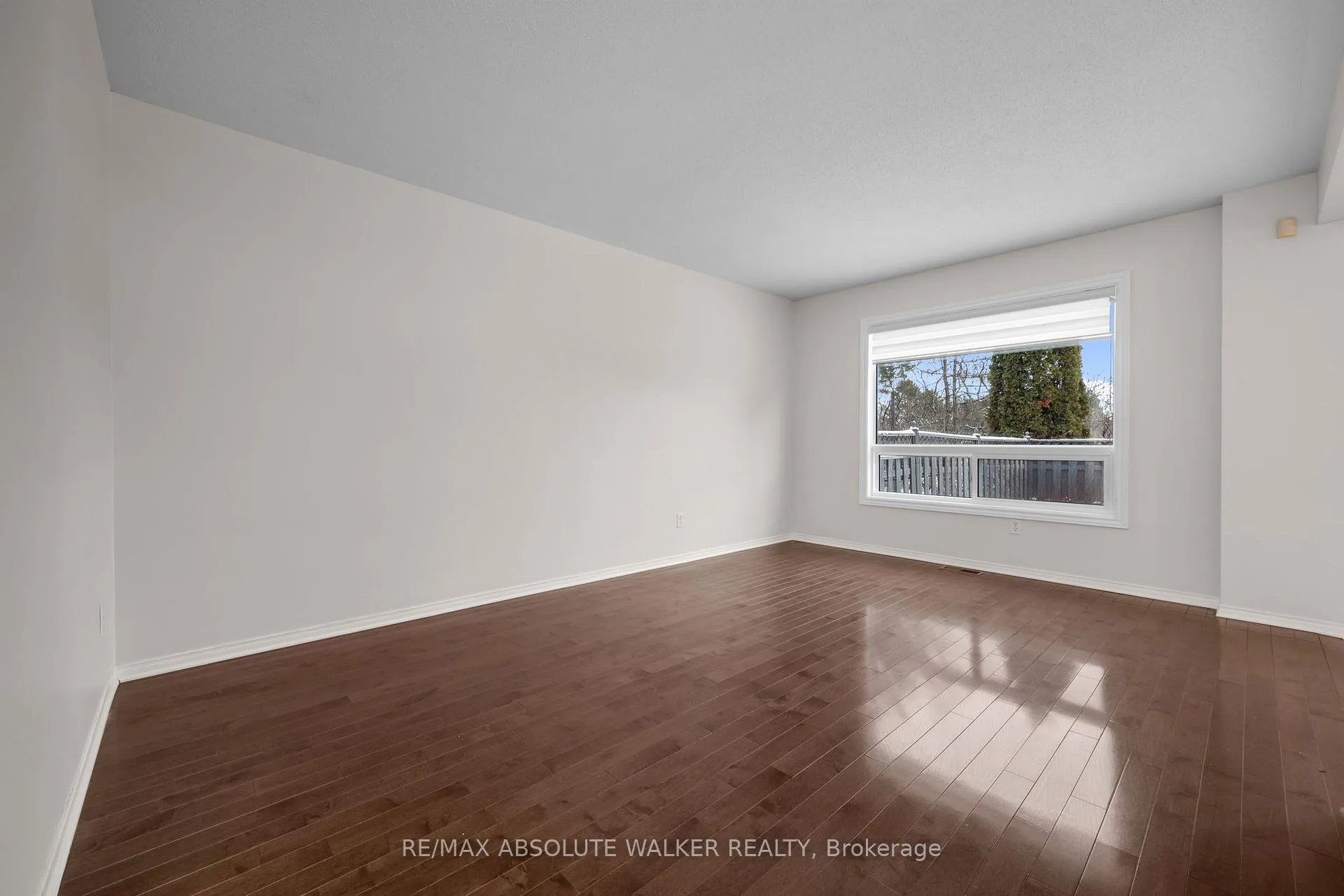 Photo 11 of 246 Mountshannon Drive, Ottawa, Barrhaven - Longfields — HOMEH