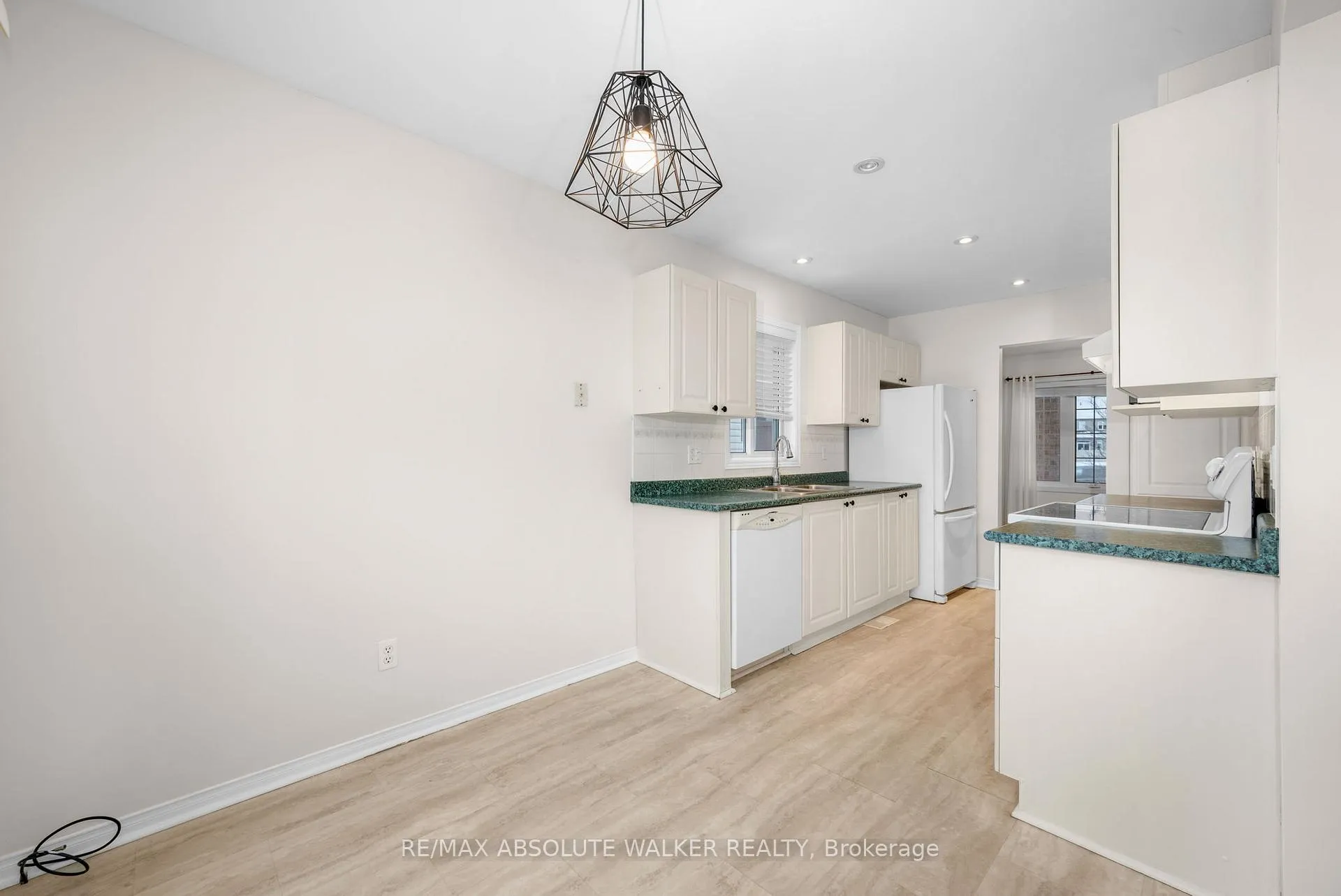 Photo 16 of 246 Mountshannon Drive, Ottawa, Barrhaven - Longfields — HOMEH