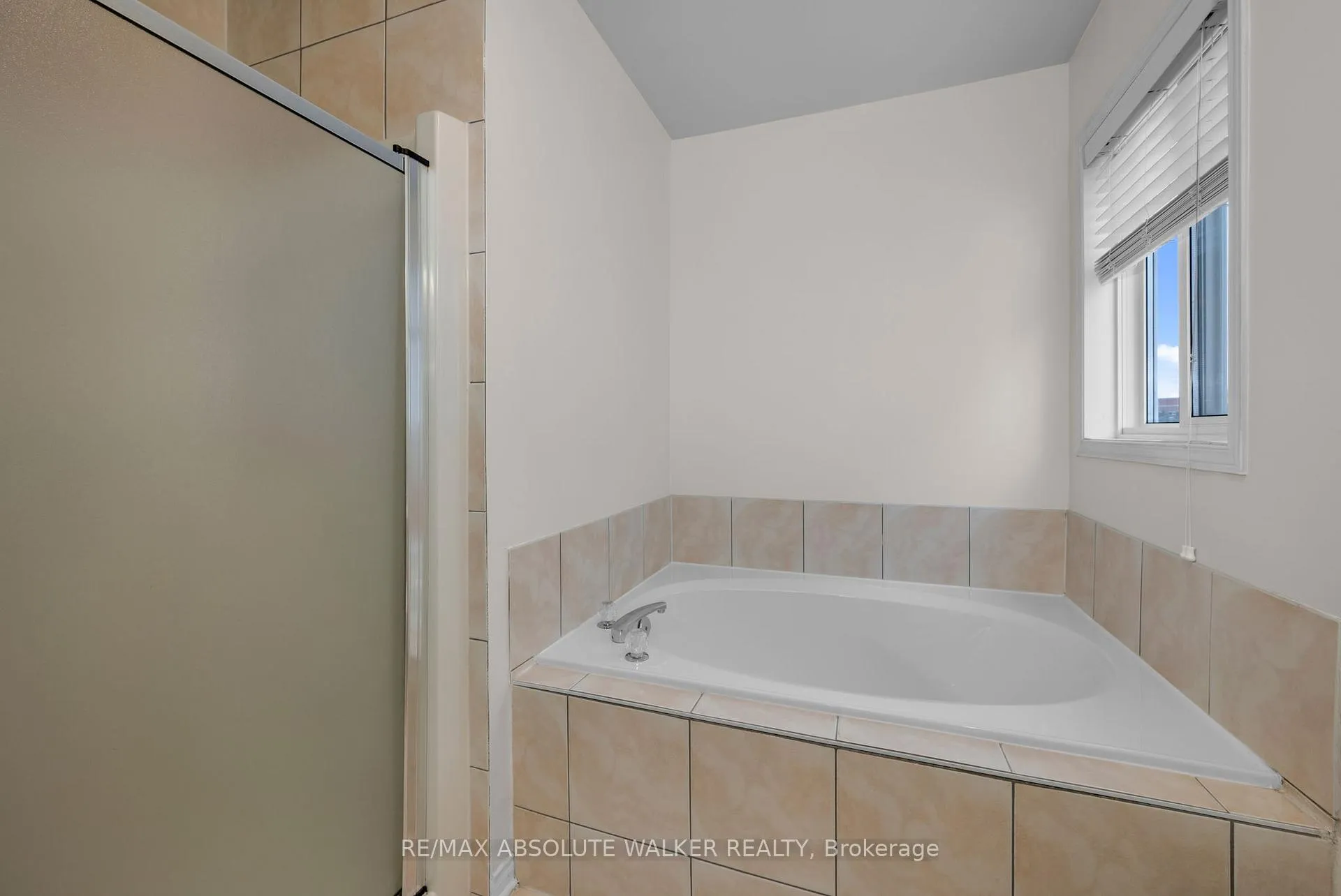 Photo 33 of 246 Mountshannon Drive, Ottawa, Barrhaven - Longfields — HOMEH