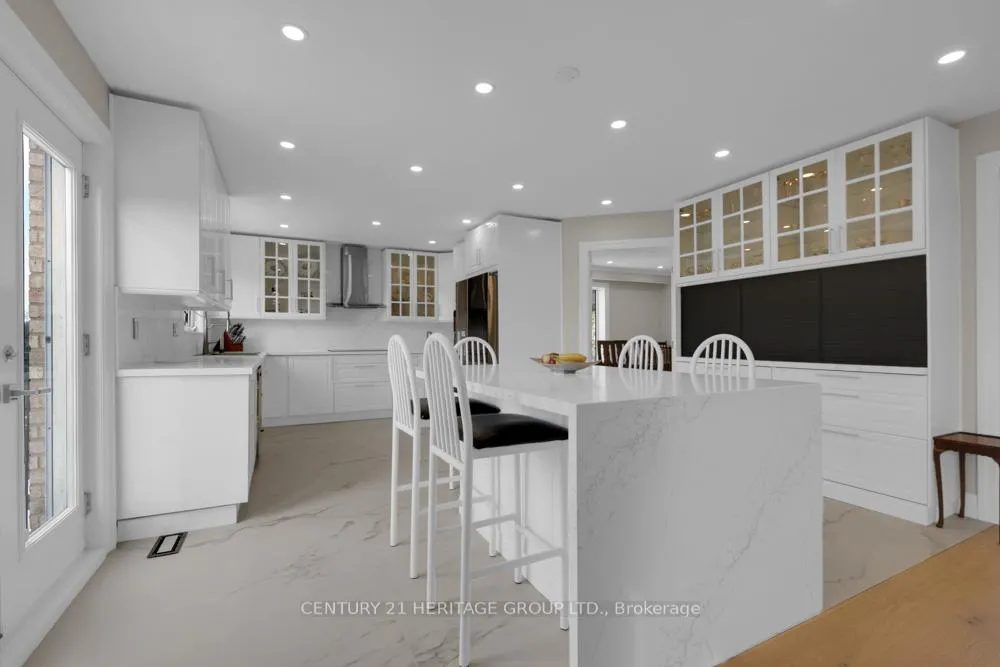 Photo 9 of 110 Jules Avenue, Vaughan, East Woodbridge — HOMEH