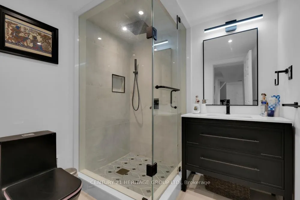 Photo 33 of 110 Jules Avenue, Vaughan, East Woodbridge — HOMEH