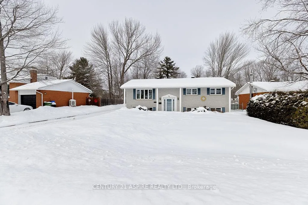 Photo 2 of 23 Park Drive, Petawawa — HOMEH