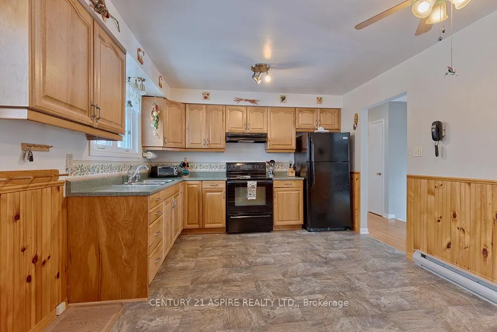 Photo 13 of 23 Park Drive, Petawawa — HOMEH