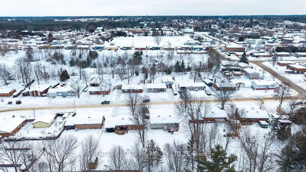 Photo 36 of 23 Park Drive, Petawawa — HOMEH
