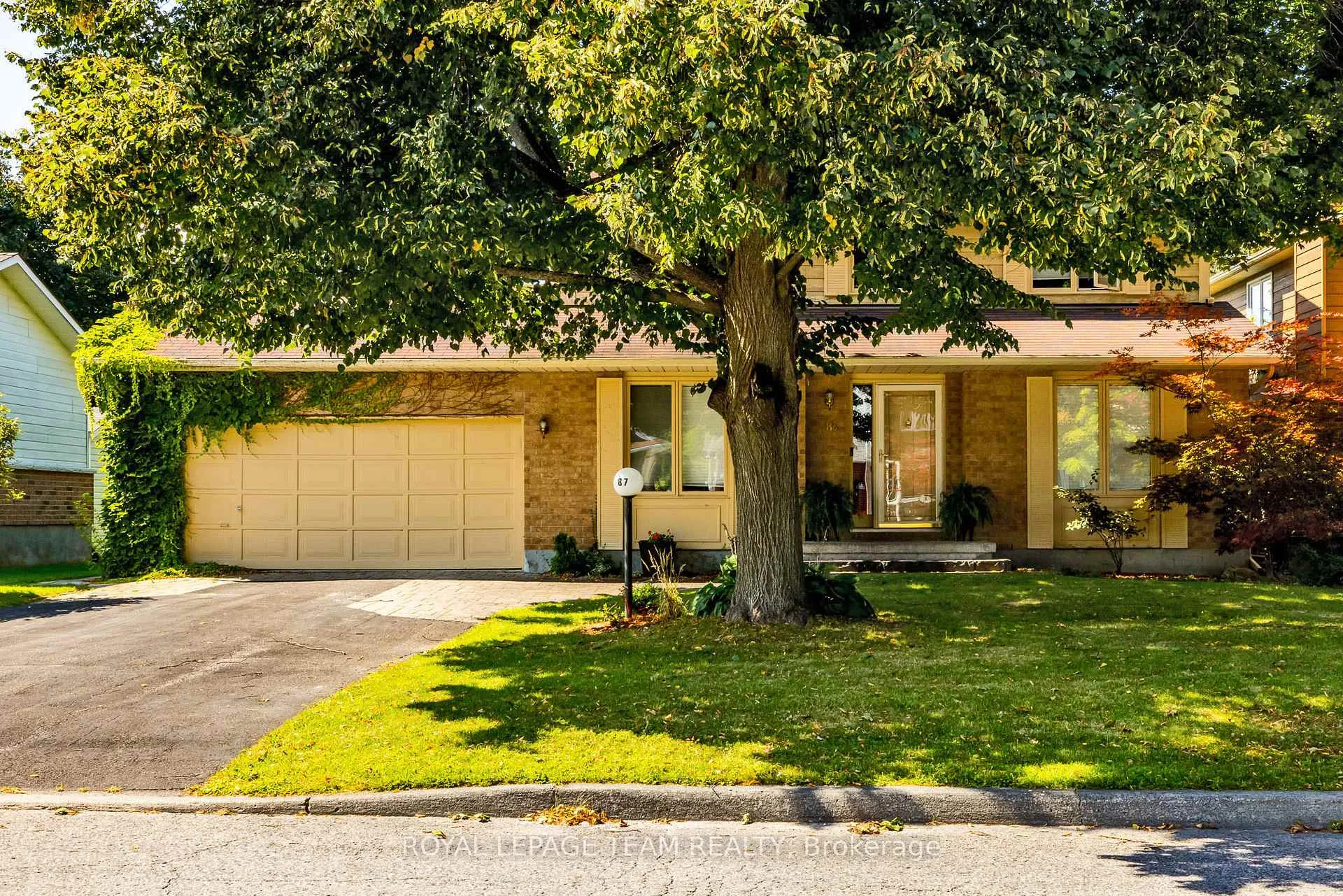 Photo 2 of 87 Beechfern Drive, Ottawa, Stittsville (Central) — HOMEH