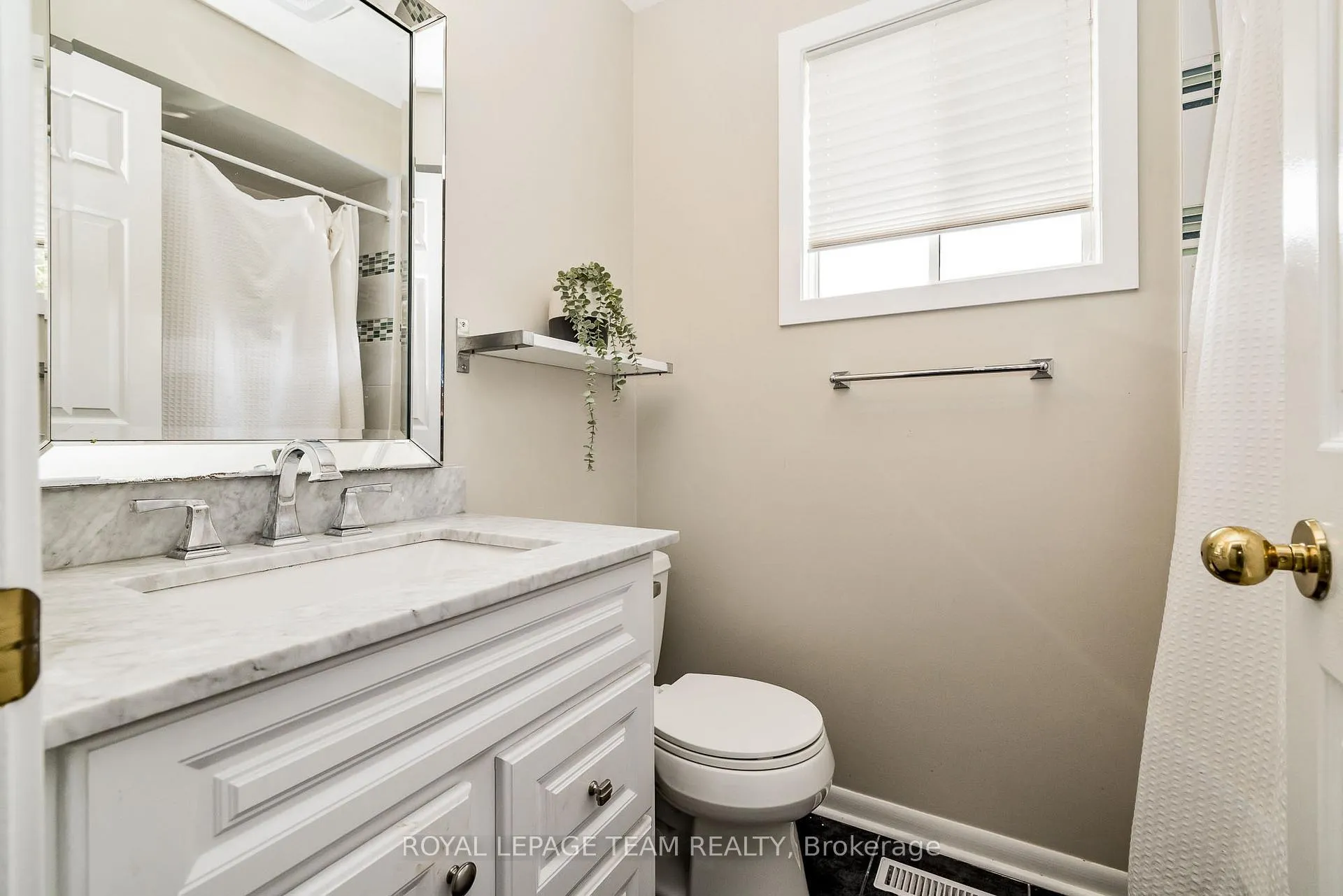 Photo 24 of 87 Beechfern Drive, Ottawa, Stittsville (Central) — HOMEH