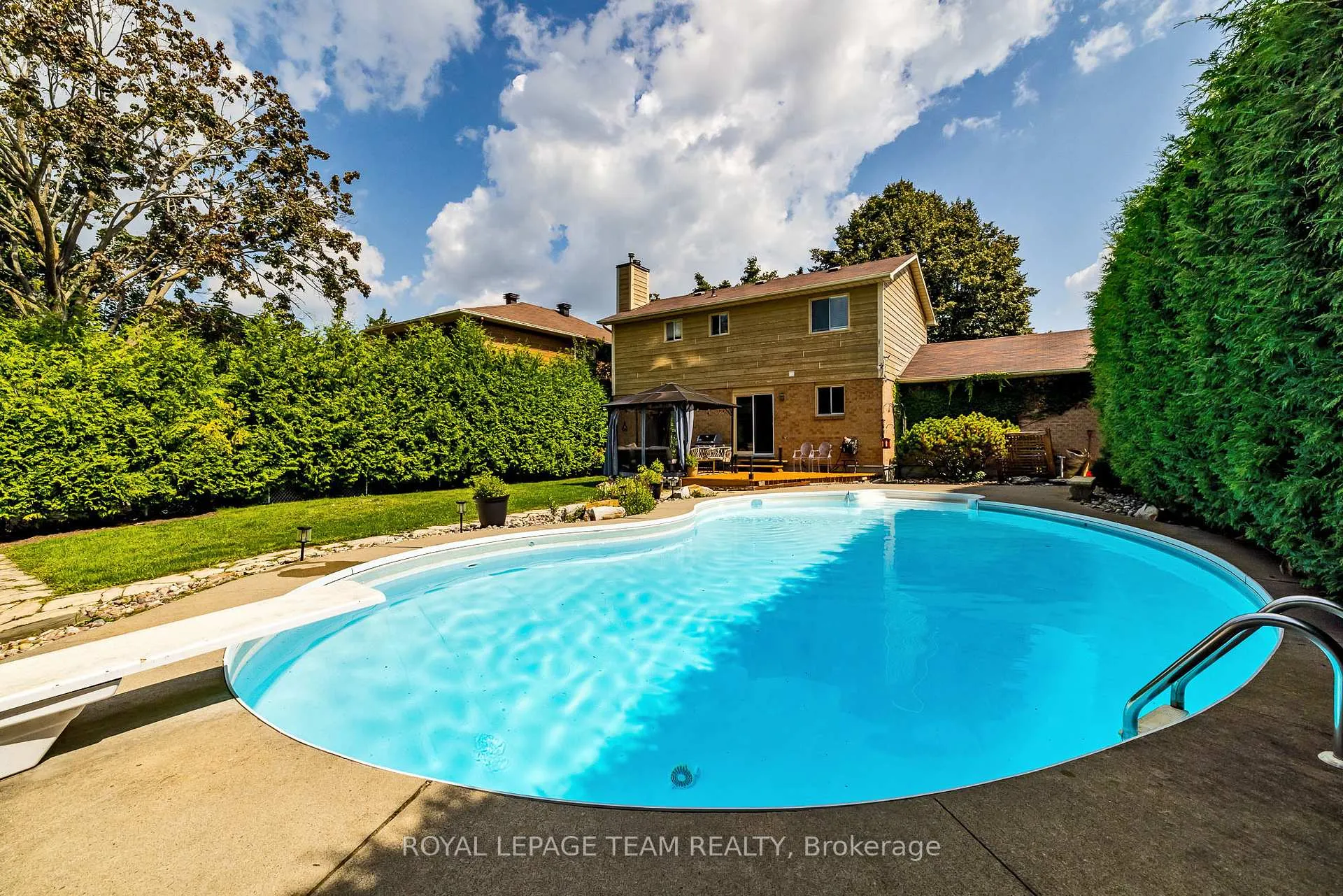 Photo 35 of 87 Beechfern Drive, Ottawa, Stittsville (Central) — HOMEH