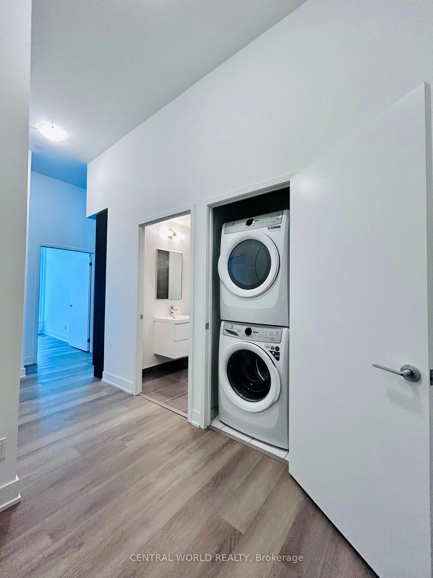 Photo 16 of Unit PH04, 38 Andre De Grasse Street, Markham, Unionville — HOMEH