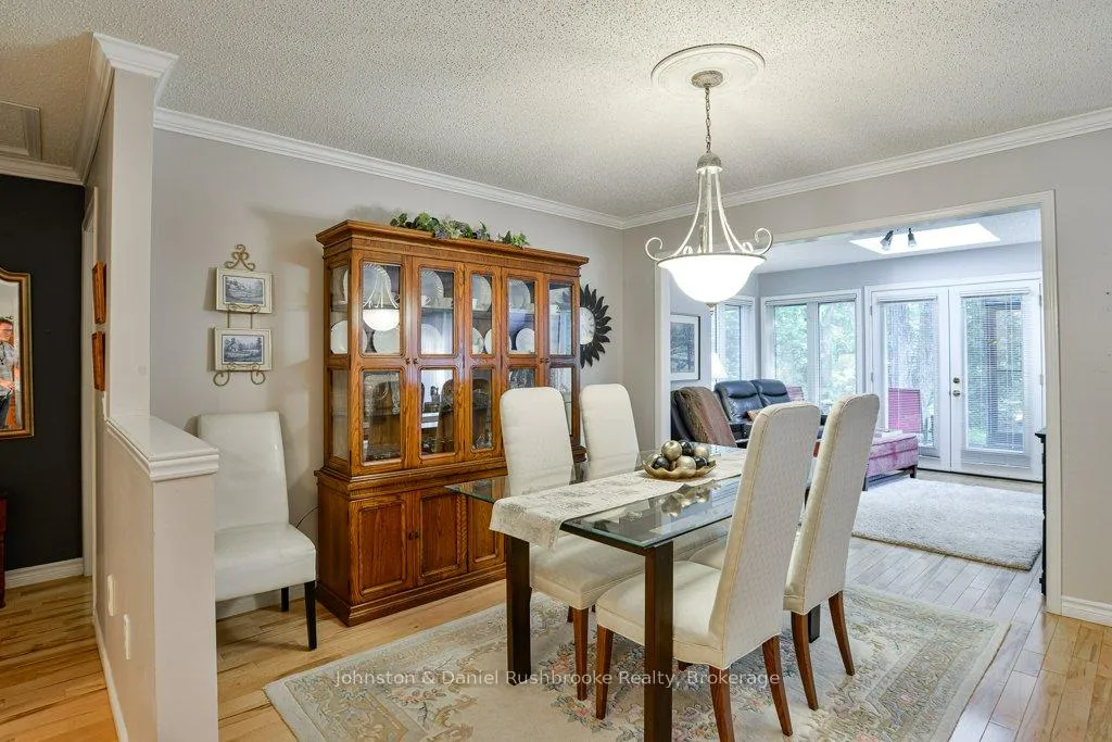 Photo 8 of 21 Pineridge Gate E, Gravenhurst, Wood (Gravenhurst) — HOMEH