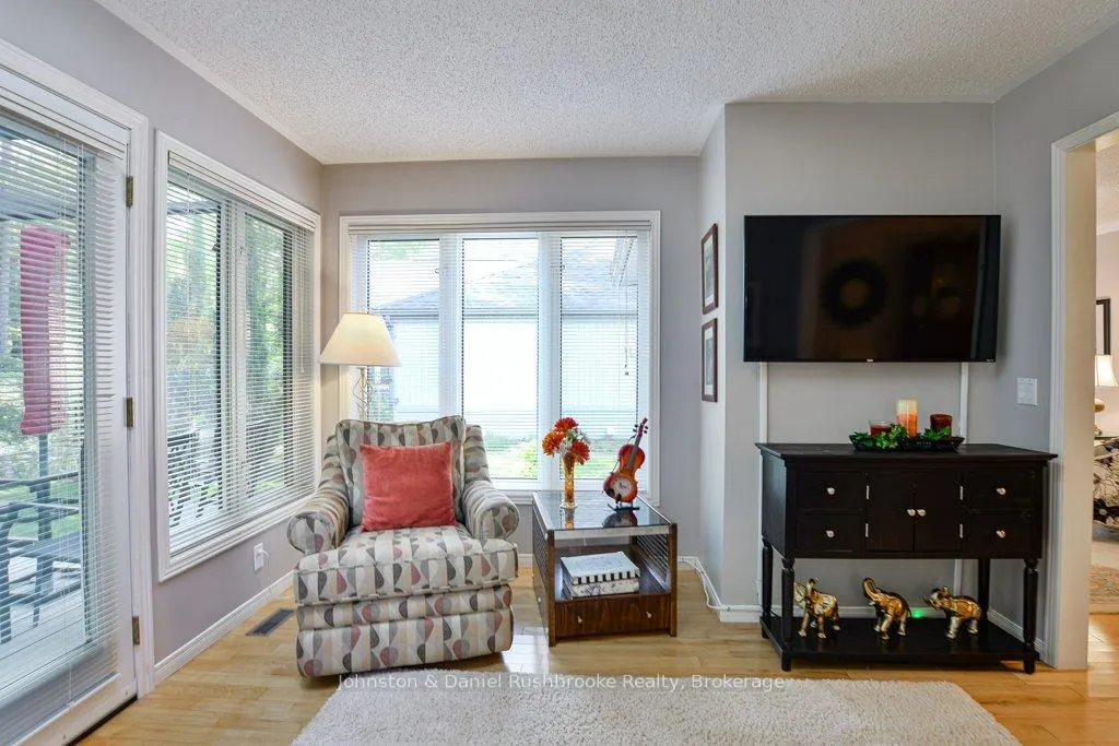 Photo 12 of 21 Pineridge Gate E, Gravenhurst, Wood (Gravenhurst) — HOMEH