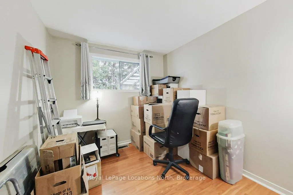 Photo 15 of 121 Niagara Street, Collingwood — HOMEH
