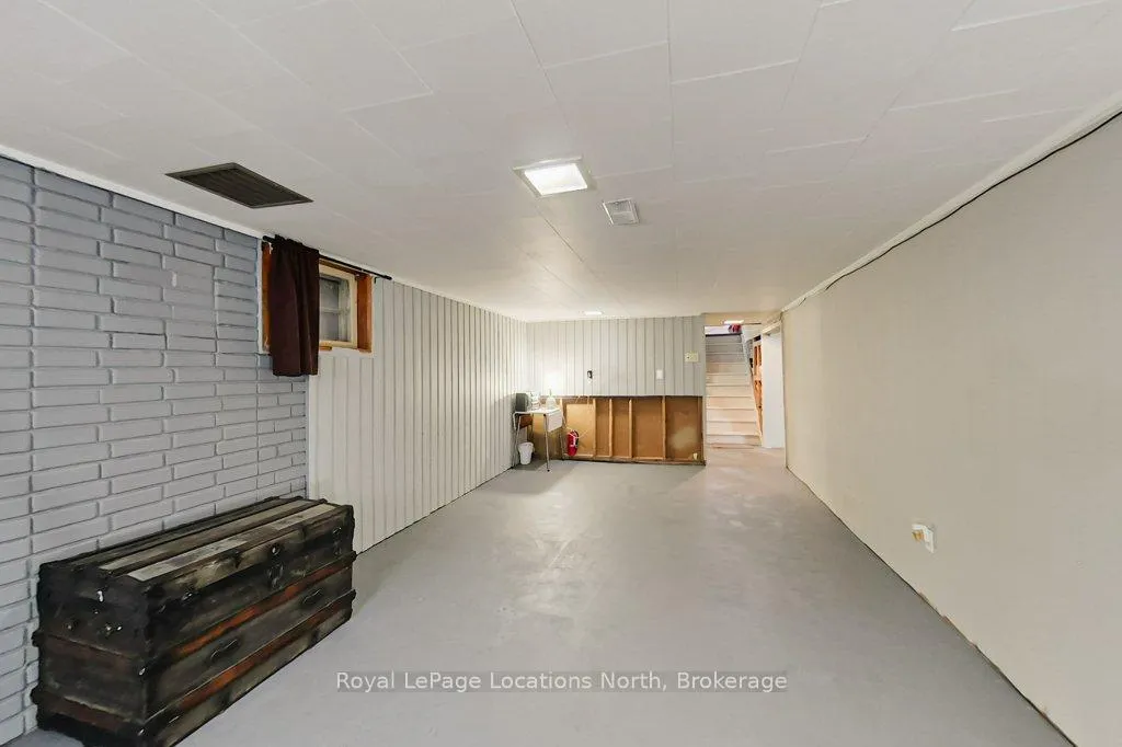 Photo 18 of 121 Niagara Street, Collingwood — HOMEH