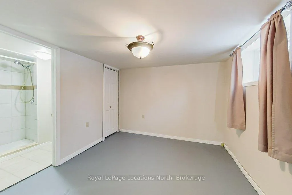 Photo 19 of 121 Niagara Street, Collingwood — HOMEH