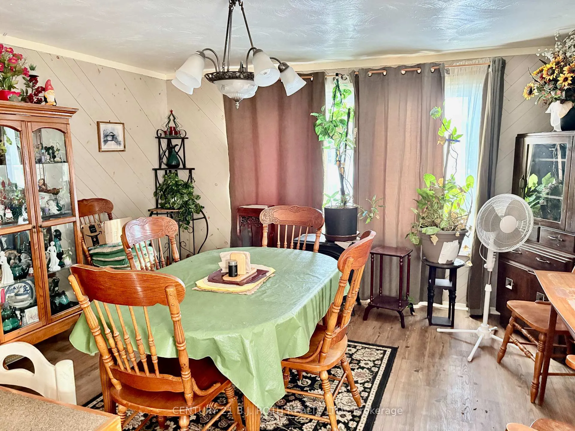 Photo 11 of 20 Shamrock Crescent, Essa, Rural Essa — HOMEH