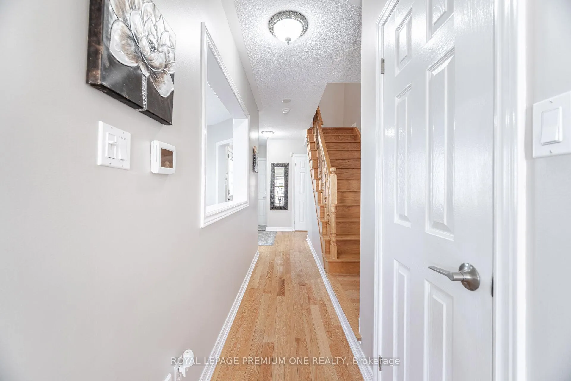 Photo 17 of 71 Archbury Circle, Caledon, Bolton East — HOMEH