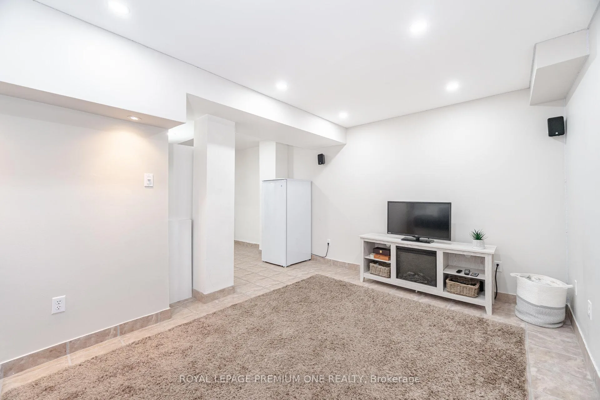 Photo 36 of 71 Archbury Circle, Caledon, Bolton East — HOMEH