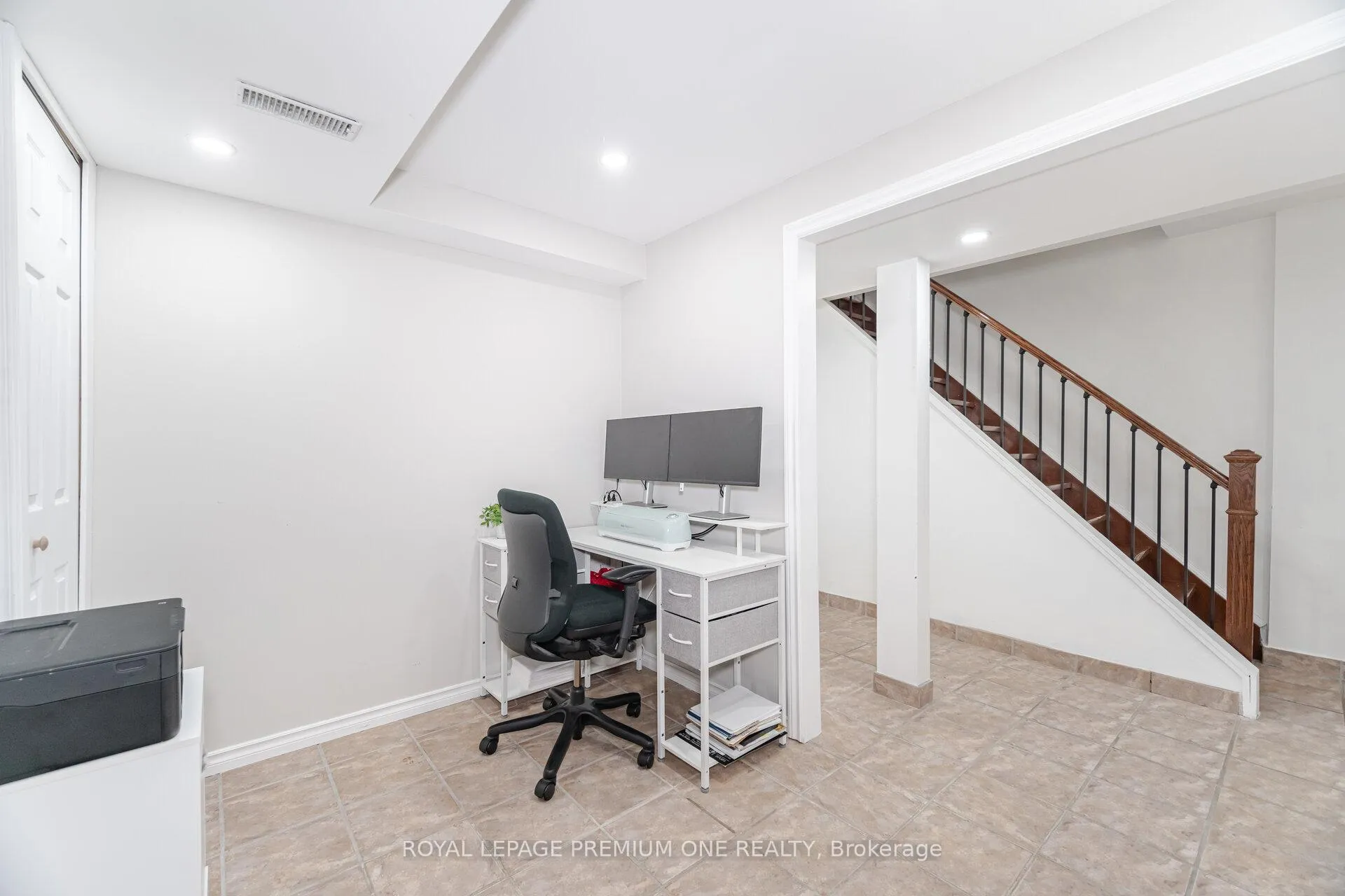 Photo 38 of 71 Archbury Circle, Caledon, Bolton East — HOMEH
