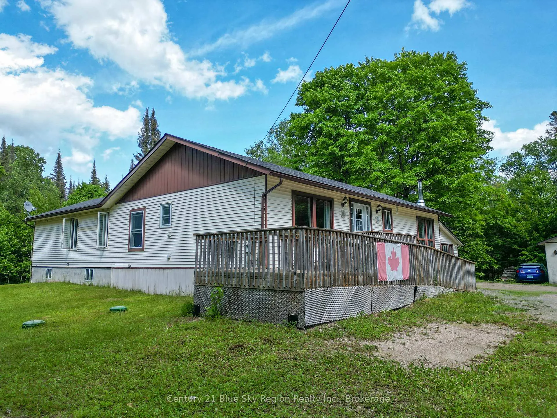 Photo 3 of 927 Albert Street N, Strong — HOMEH